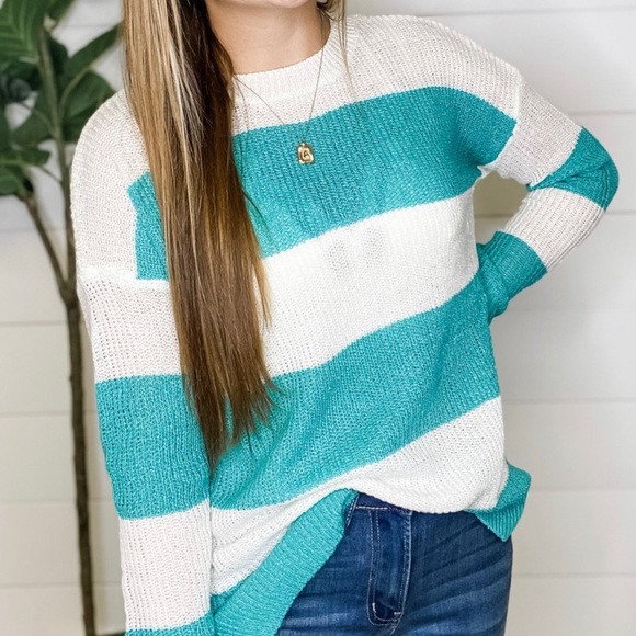 Teal and White Color Block Sweater - Picture 3 of 3